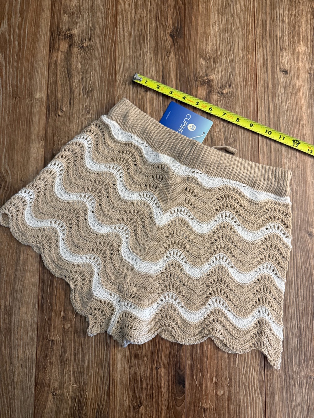 Cupshe Beige & White Crochet Wave Knit Swim Coverup Shorts - Picture 3 of 3